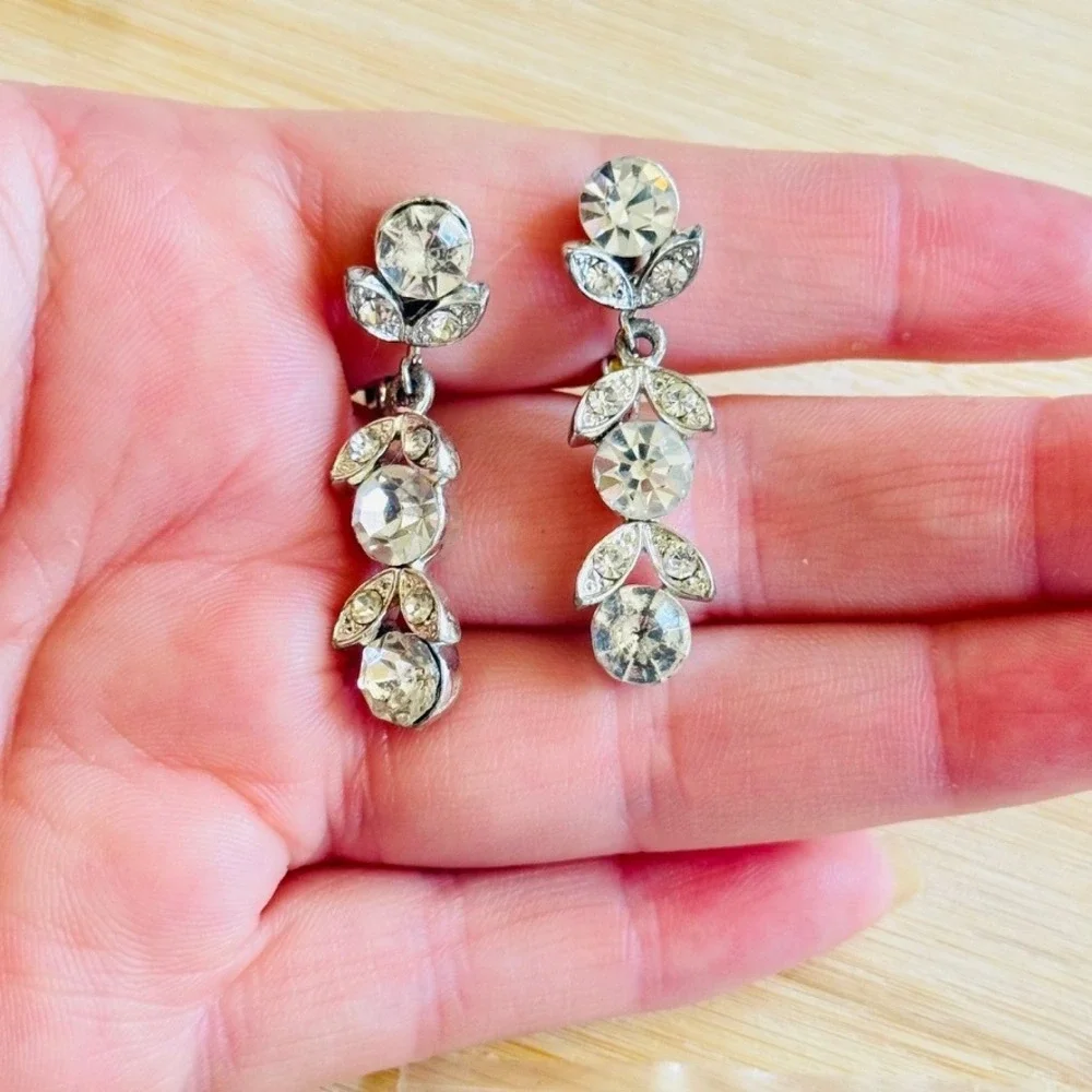 VTG Lisner Bridal Clip Earrings Silver Dangle Rhinestone Jeweled Retro Glam 50s‎
